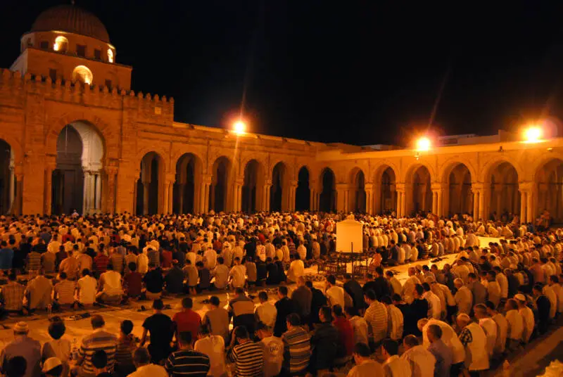 Priere de Tarawih dans la Grande Mosquee de Kairouan. Ramadan 2012