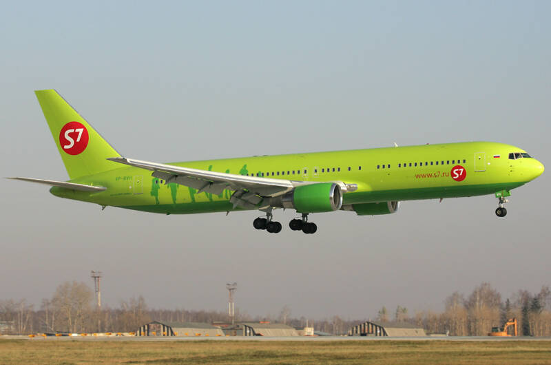 S7 Airlines B767 33AER VP BVH landing at Domodedovo International Airport